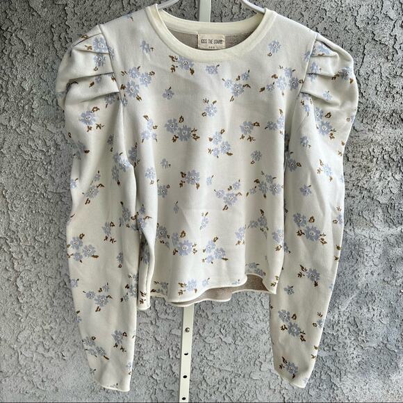 Kiss the Stars Tops - Kiss the Stars Puff Sleeve Floral Top (runs small)